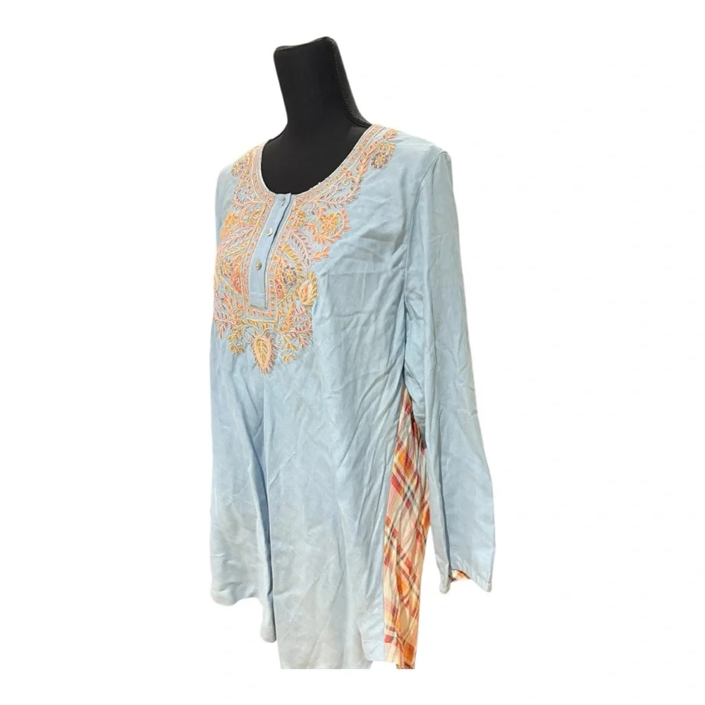 Soft Surroundings "Work of Heart" Embroidered Chambray Tunic in light blue. - Picture 5 of 7